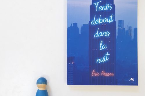 Tenir debout dans la nuit