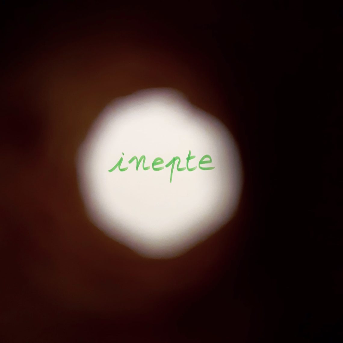 inepte